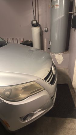 2009 volkswagen  tiguan 80 k miles original ac works perfect clean title i need it  to sell it i have to much cars hoa its fine  me can have it here