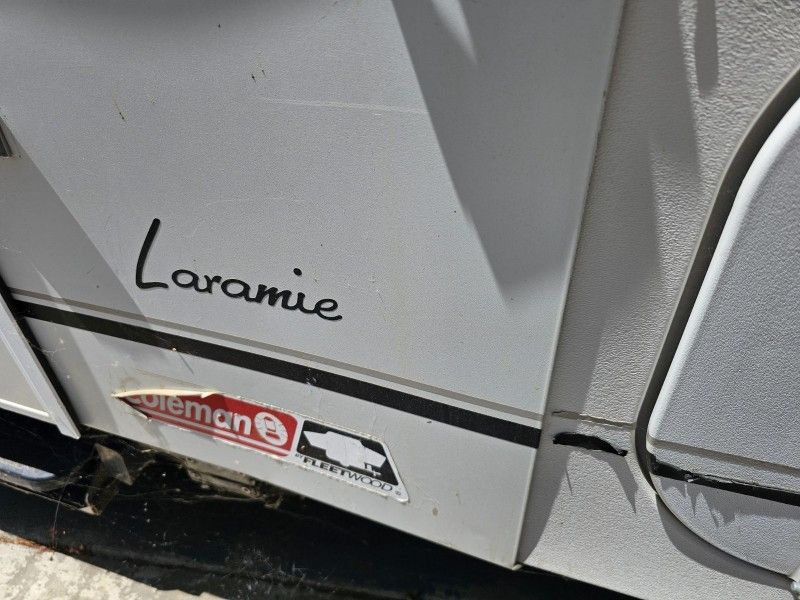 2003 Coleman Laramie