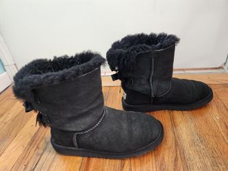 UGG Women's Black Boots With Mini Bows Sz 5