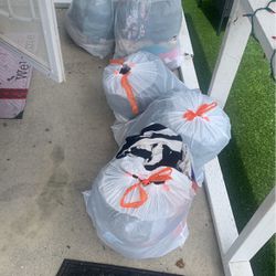 5 Full Bags Of Mens And Women’s Clothes Some Vintage Clothing Inside 