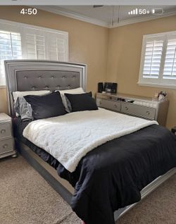 Queen bedroom set