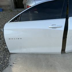 2017 Malibu Lt Doors