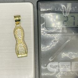 10 KT GOLD CHARM 