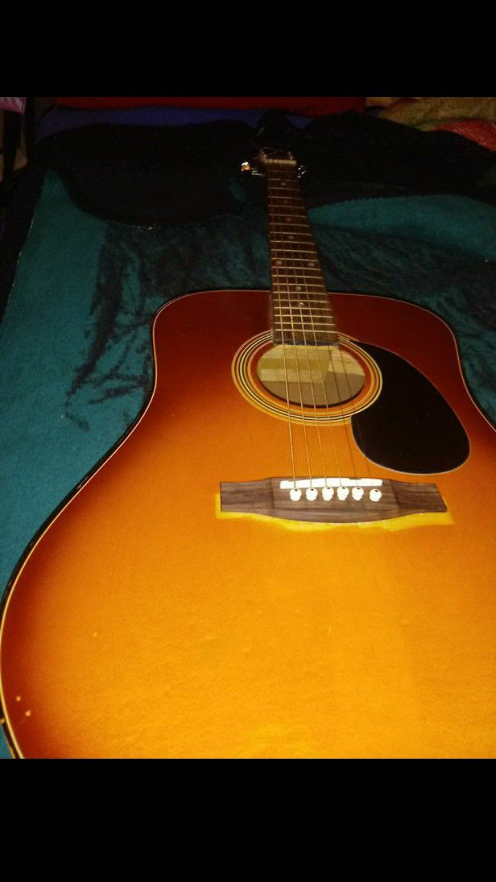 Guipar guitar