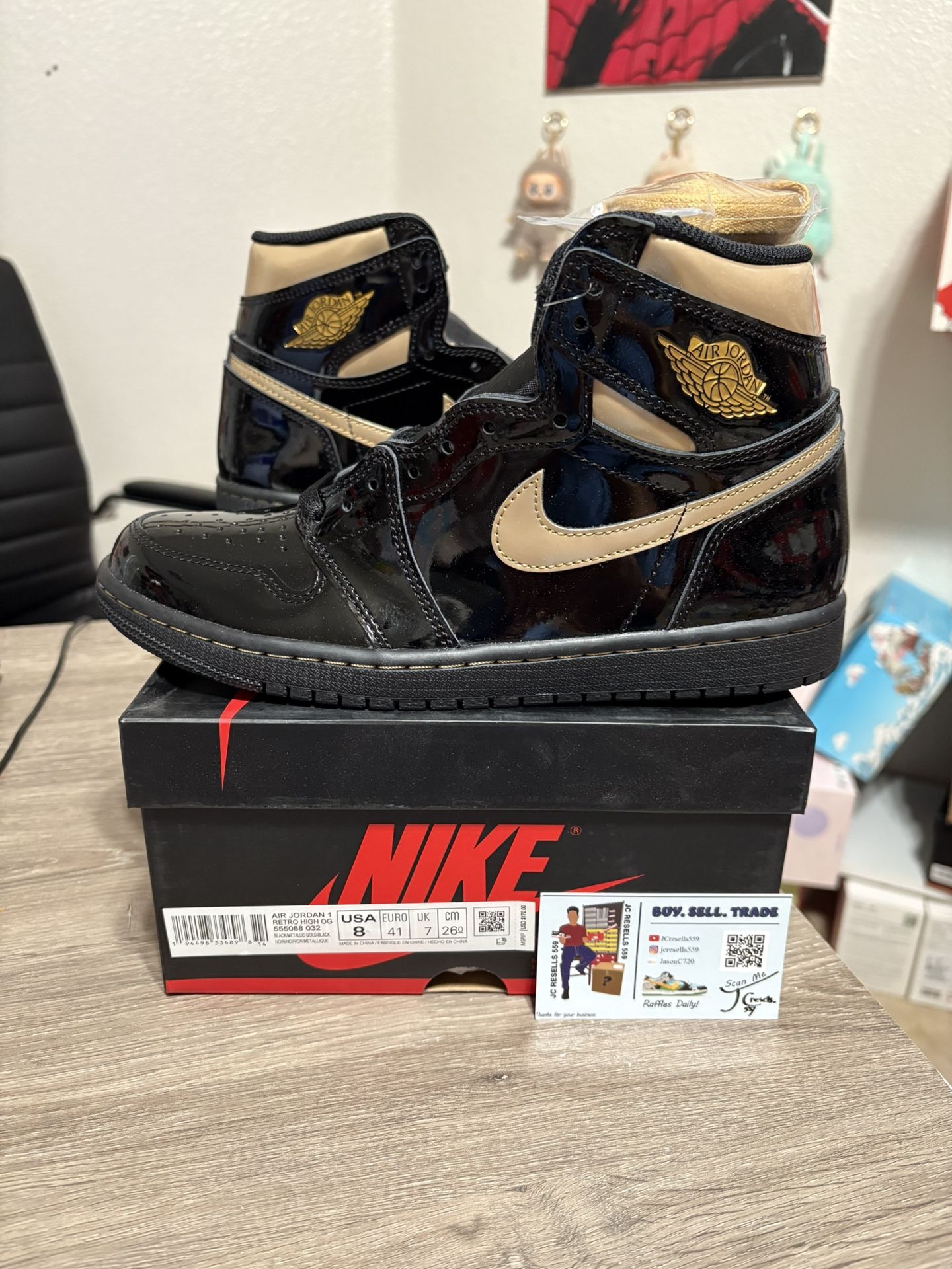 Size 8 - Nike Air Jordan 1 Retro High OG Black Metallic Gold 2020