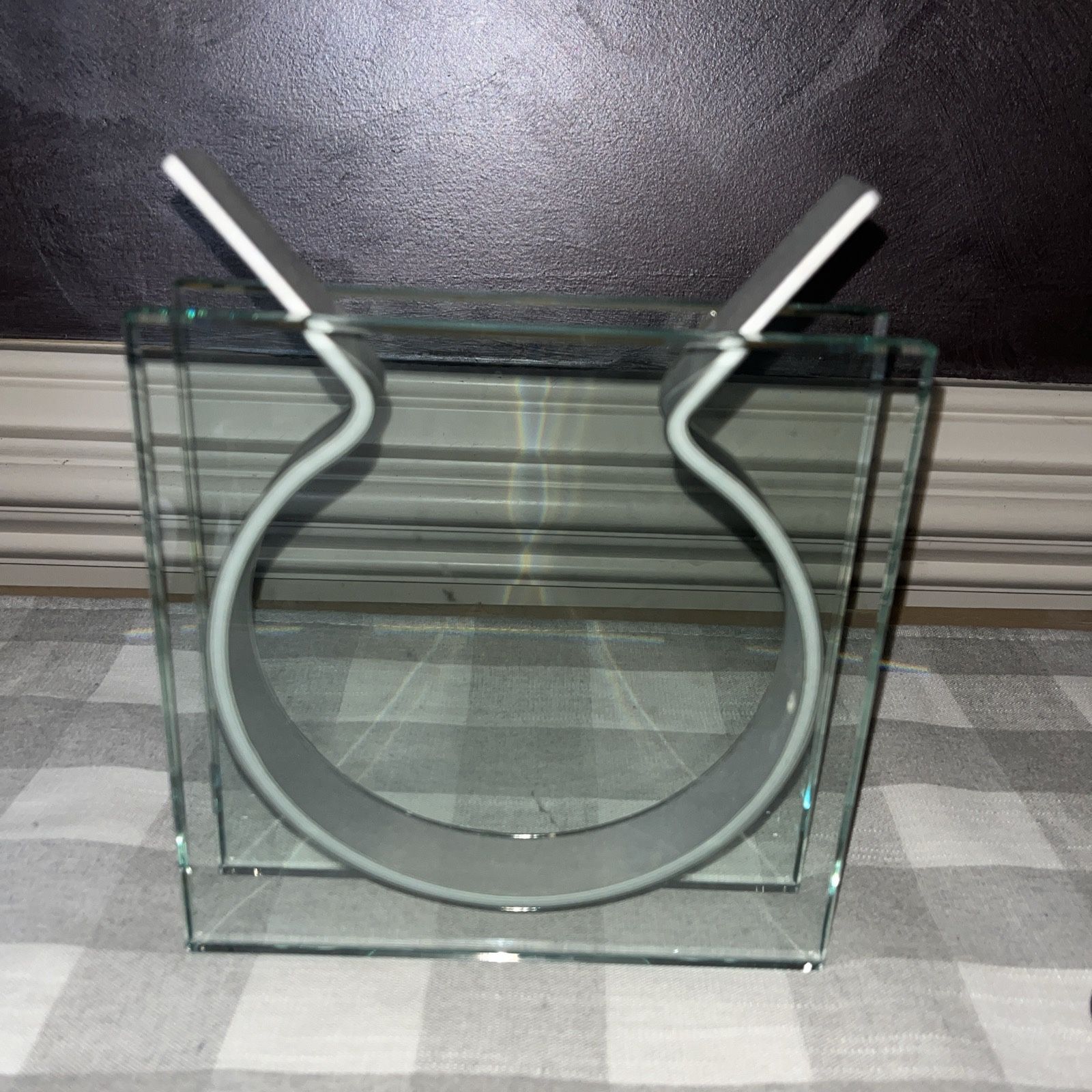 AuthenticPeter Hewitt 'Ribbon' Vase Modernist Post-Modern perfect display