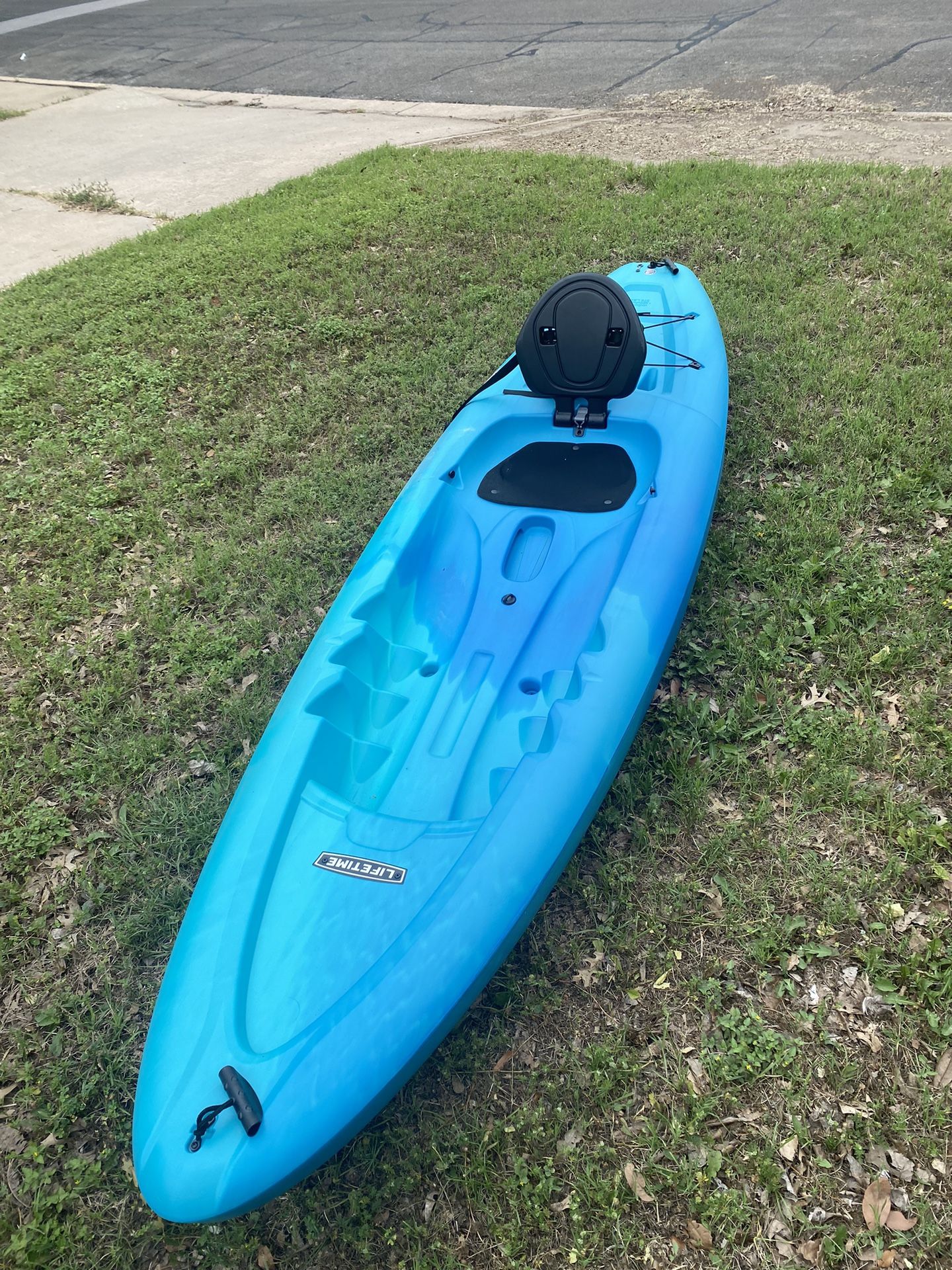 BRAND NEW Lifetime Kuna 1 Person Kayak