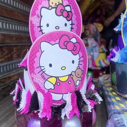 HK CAKE PIÑATA