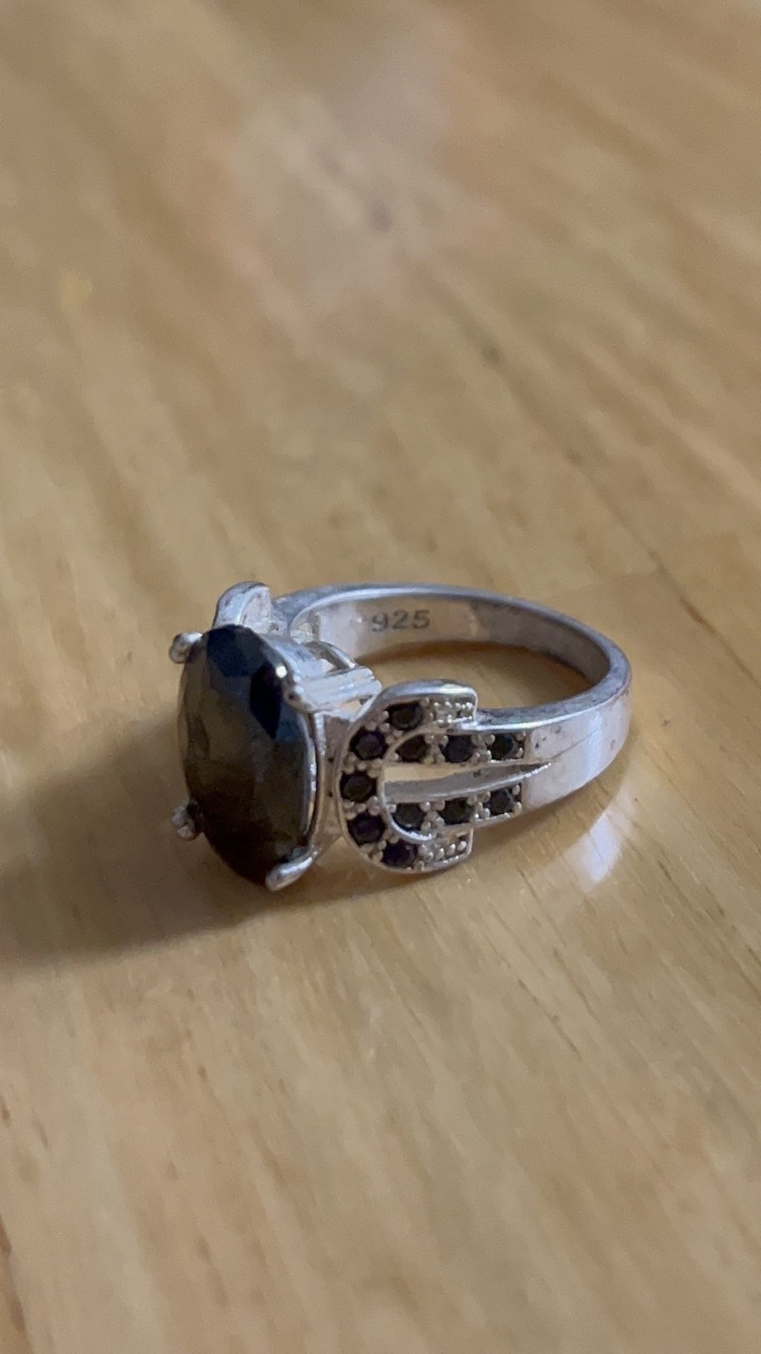 Women’s Sterling Silver Onyx Ring