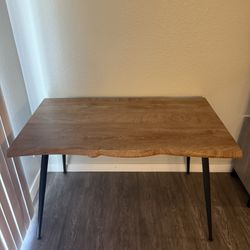 Dining Room Table 