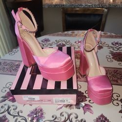 NEVER USED - Lite Pink Women's Size 11 Chunky Platform Heels