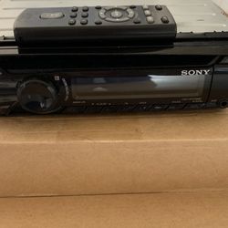 SONY FM/AM COMPACT DISC PLAYER