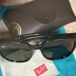 RayBan Sunglasses In Great Condition 
