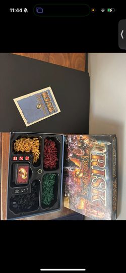 Parker Brothers 40833 Risk The Lord of the Rings Board Game (Missing One Card)