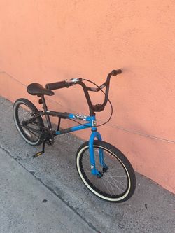 Mongoose Bmx bike 20 inches tires good condition ready to ride
