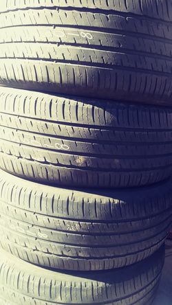 235 60 18 four Michelin tires $20 each