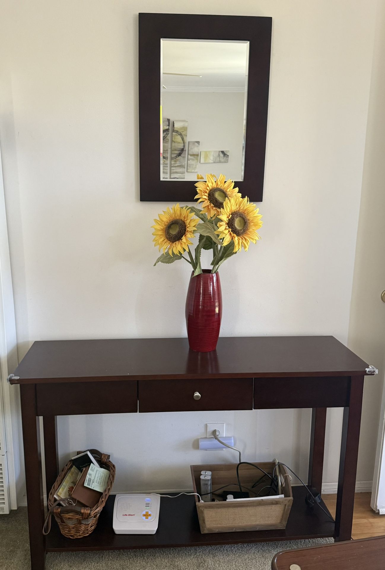 Entry Table And Mirror