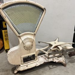Antique Commercial Shop Scale
