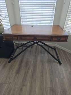 Adjustable Office/computer Table With Drawers