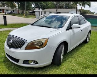 Buick Verano 2013 White 4-Door Sedan