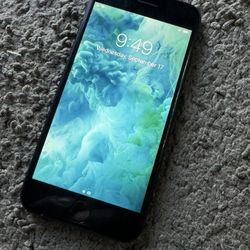 Unlocked 32 GB Apple iPhone 7