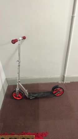 Razor scooter red