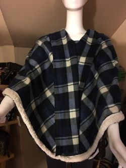 Medium cape with attached scarf