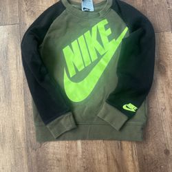 nike pullover sweatshirt