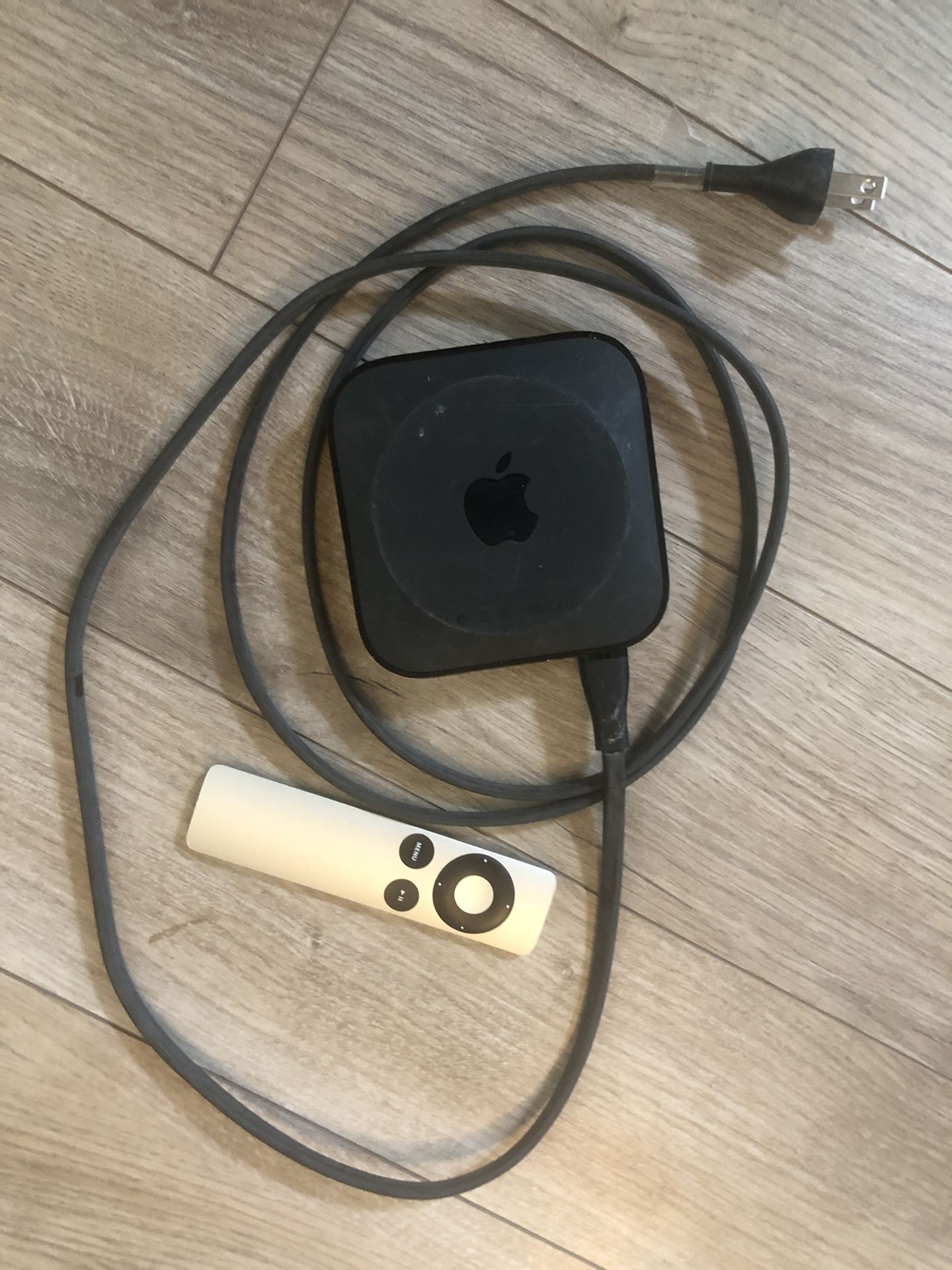 Apple TV 2nd gen with remote