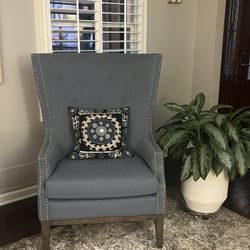 Large Sitting Chair 