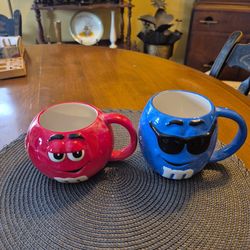 M&M ceramic coffee mugs blue and red