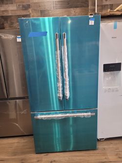 Thermador  Refrigerator   New Open Box  Has Dent  Top Left  Side  Fron Is Perfect. We Are Located Att 17 49 E Main St Bridgeport Connecticut 
