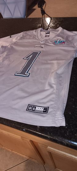 Super Bowl Nike Eagles Hurts Jersey XL, Medium Westbrook Rockets Nike Jersey Medium, Dallas Cowboys XXL bryant Nike Jersey, Large Bulls Jersey