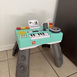 Baby DJ table toy
