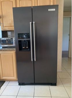 KITCHENAID 36 IN COUNTER-DEPTH S X S REFRIGERATOR “ ALL WORKING “