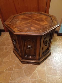 Table/cabinet