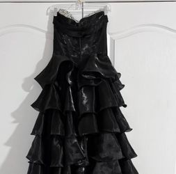 Beaded, Long, Formal Fitted Ruffle Prom Dress, Black, Size 6
