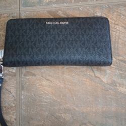 New Michael Kors  Wallet $50