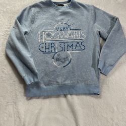 Harry Potter A Very Hogwarts Christmas Sweatshirt Light blue Holiday -Size Small