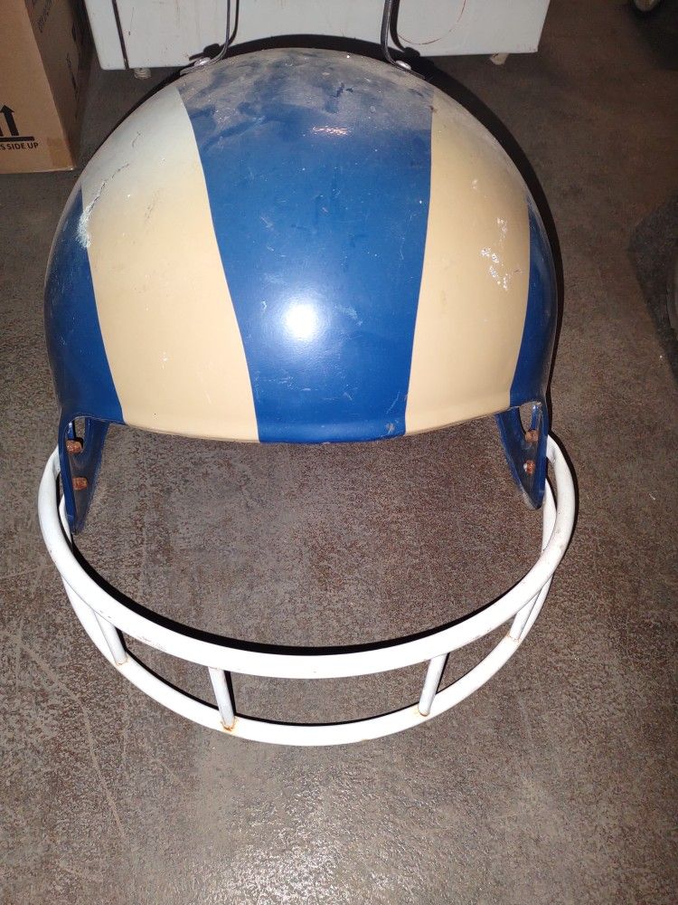 StL Rams BBQ Grill Cover Helmet