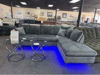 L Shape Sectional. 🚚WE DELIVER🚚