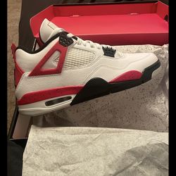Jordan 4s