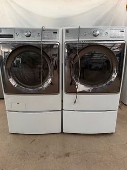Kenmore washer and dryer laundry set