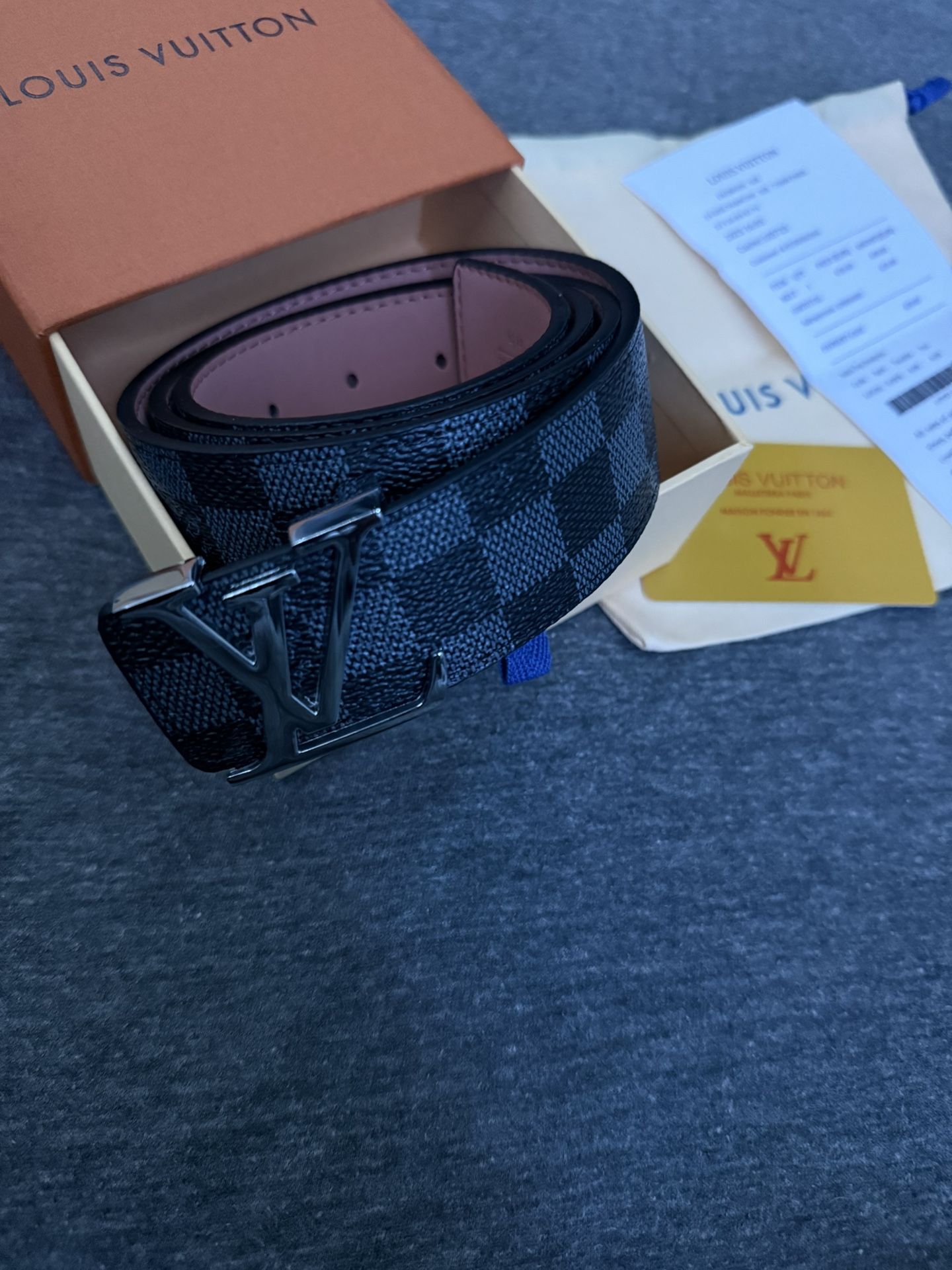 Black Louis Vuitton belt checker 110cm