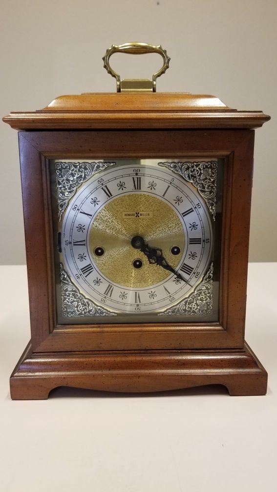 Howard Miller Franz Hermle 340020 Mantel Clock w/ Key in Excellent