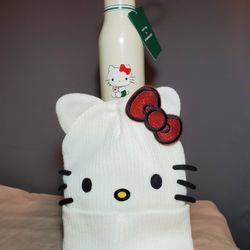 Starbucks Hello Kitty Water Bottle With Beanie