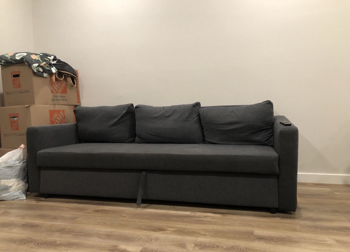 IKEA Couch (Pull Out Bed)