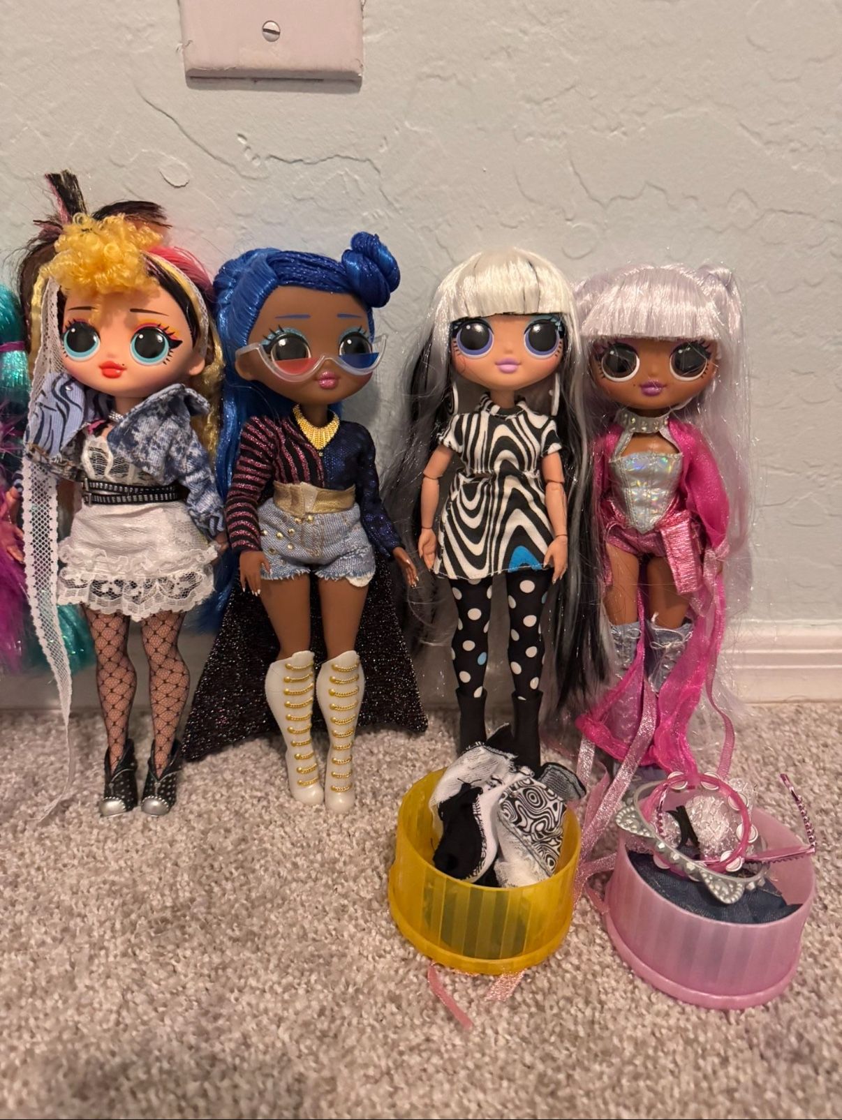 LOL OMG Dolls