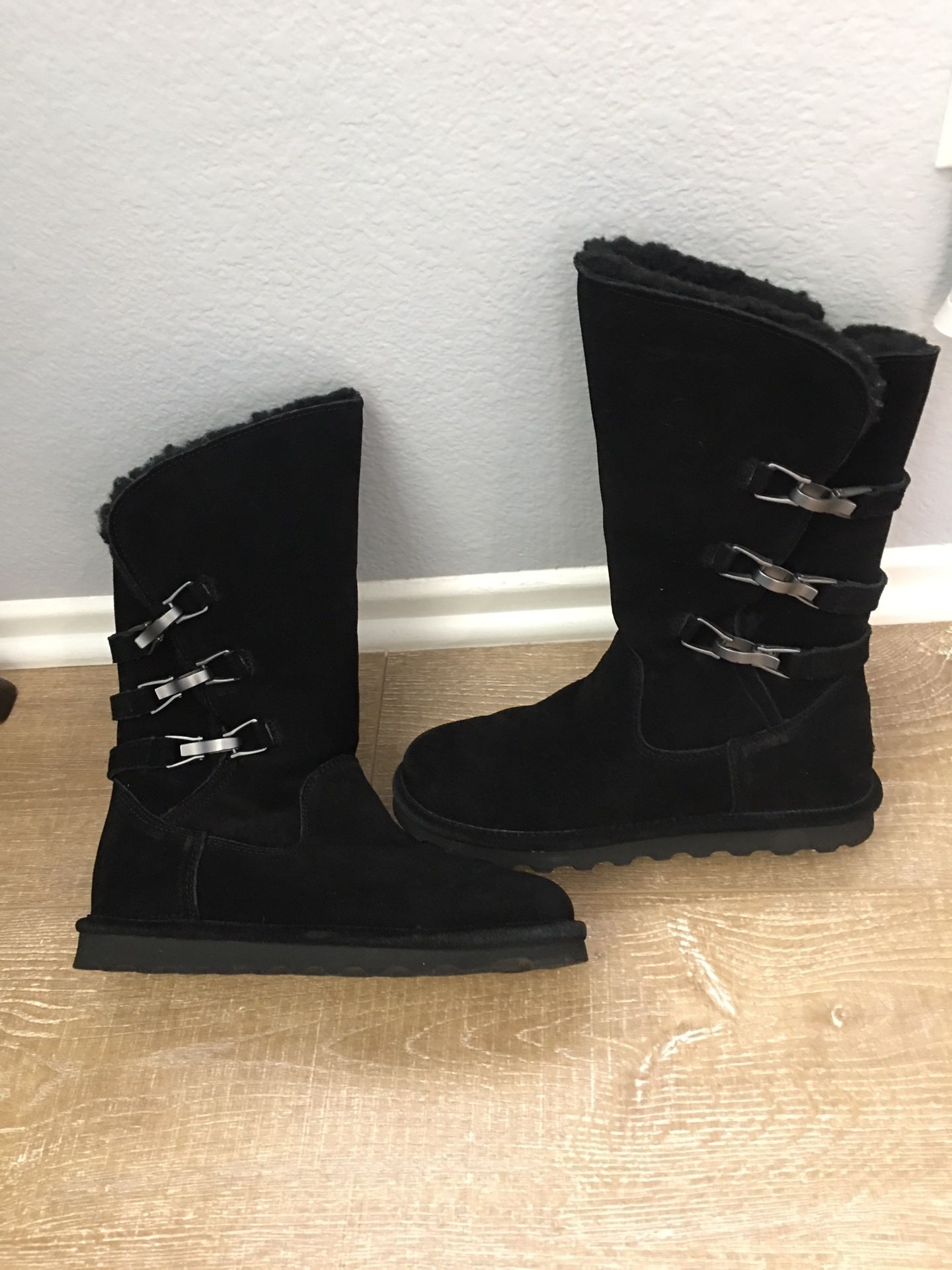 Ladies Size 8 Bear Paw Black Winter  Boots  (Water resistant protected)