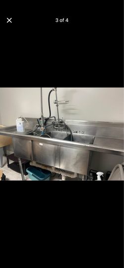 7’ 3 compartment sink with power suds machine, professional spring pull down faucet 2 drain boards
